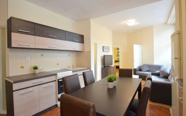 Budget Apartment by Hi5 - FehÃ©rhajÃ³