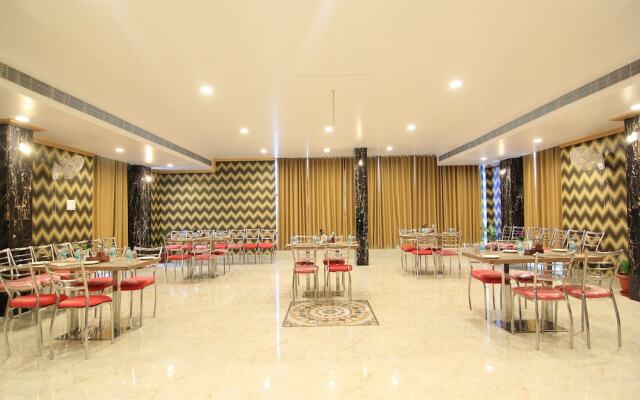 Oyo 14570 Hotel Sona Plaza