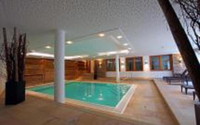 Avenida Mountain Resort A11