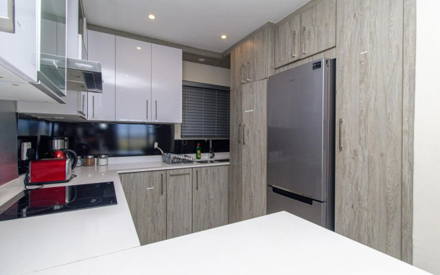 Modern Seaview Apartment