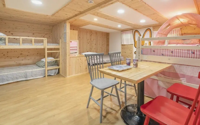 Chuncheon Jayooinui Spacaravan