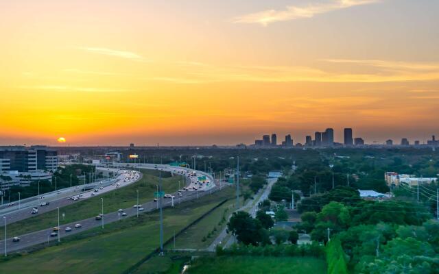 Embassy Suites by Hilton Tampa Airport Westshore