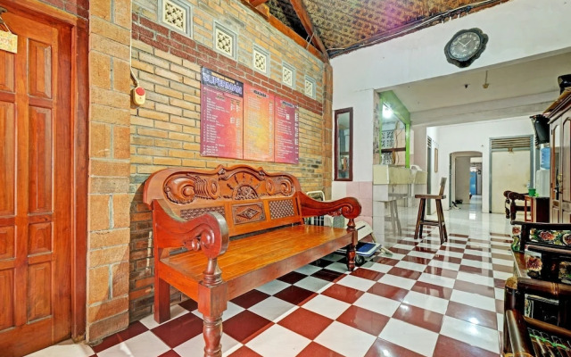 SPOT ON 91915 Homestay Superman