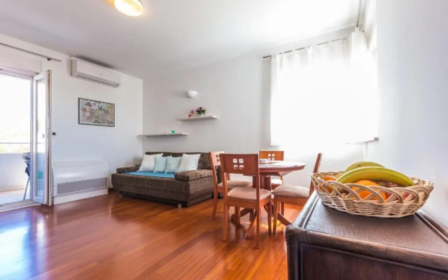 Adriano 2Br Apartment With Terrace