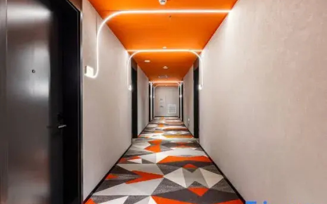 Yunik Esports Hotel (Zhangye Giant Buddha Temple & Municipal Government
