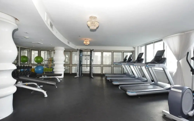 Miami World Rental - Mondrian 808