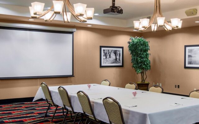 Holiday Inn Oklahoma City Airport by IHG