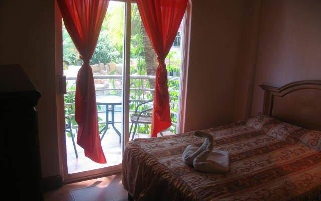 Hotel y Suites Bugambilias