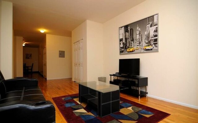 Brooklyn Deluxe Suite Apartments