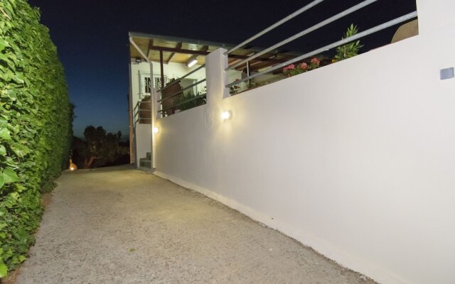 Ortaki Traditional House