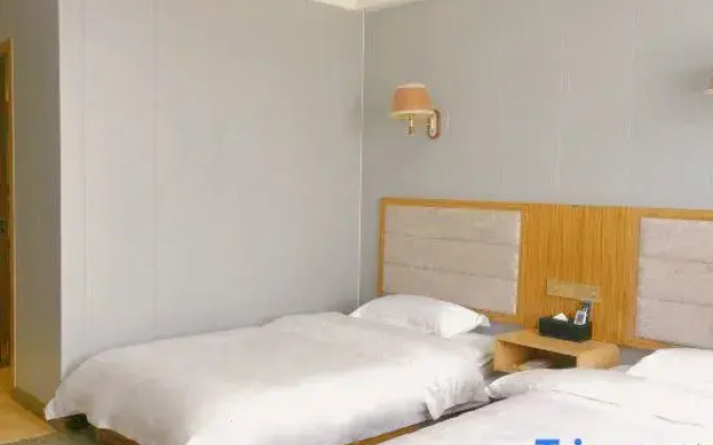 Yinchuan Shiyuan Ruihe Hotel (Swan Lake Town)