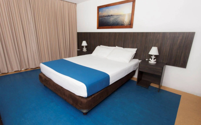 Hotel On Vacation Blue Tone