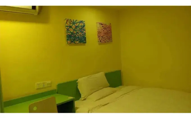 Yimi Hotel Changshou Metro Branch