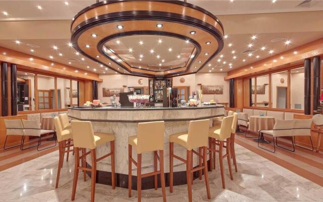 Possidi Holidays Resort & Suite Hotel