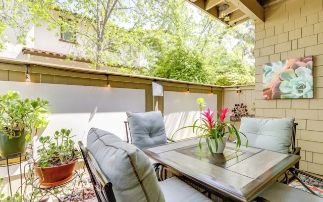 Private Patio & Workspace: Quiet Sonoma Condo!
