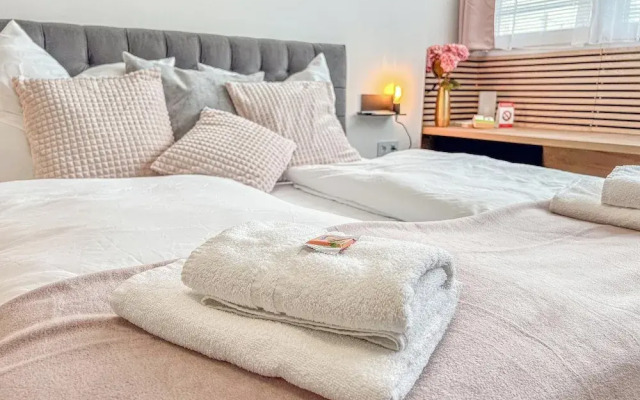 Cozy Room Close To Danube River