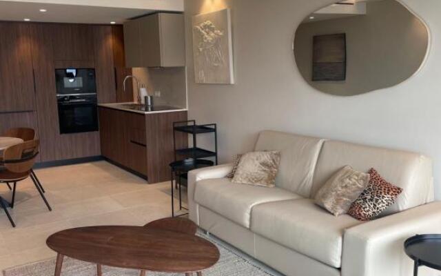 Front de mer, croisette,cannes,prés du Martinez