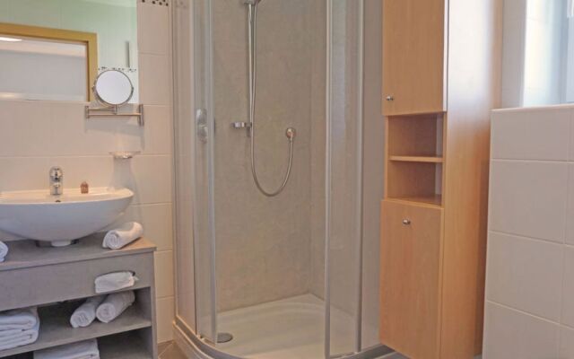 Apartment Ladis Fiss 13261