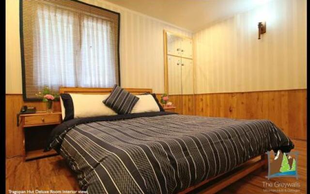 Grey Walls Mountain Huts & Cottages