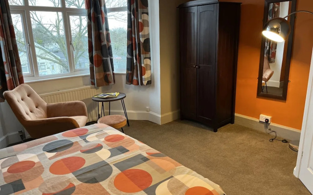 Captain Howey Hotel