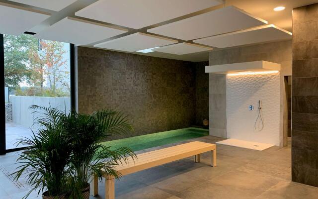 Best Western Plus Golden Lakes Hotel