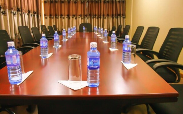 67 Airport Hotel