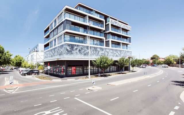 Spacious Urban Oasis in Central Location