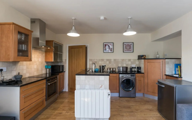 80 Kingsway