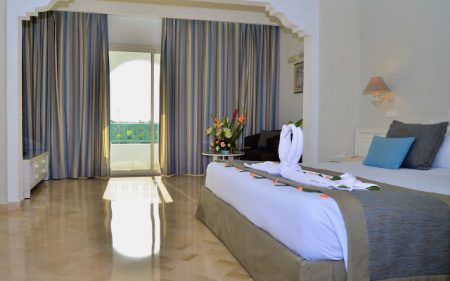 Royal Garden Palace (Families and Couples)