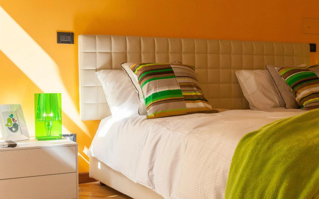 Trevi Colour- Rental in Rome