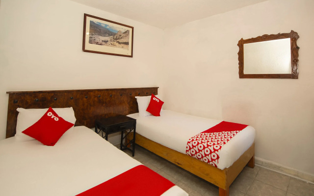 Hotel El Meson De La Luna