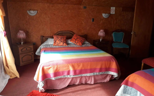 Hostal y Cabañas Perla del Lago