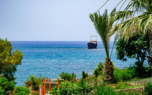 Rododafni Beach Apartments