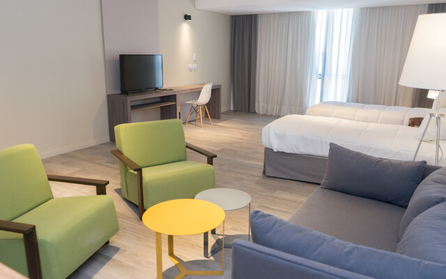 Olmos Suites