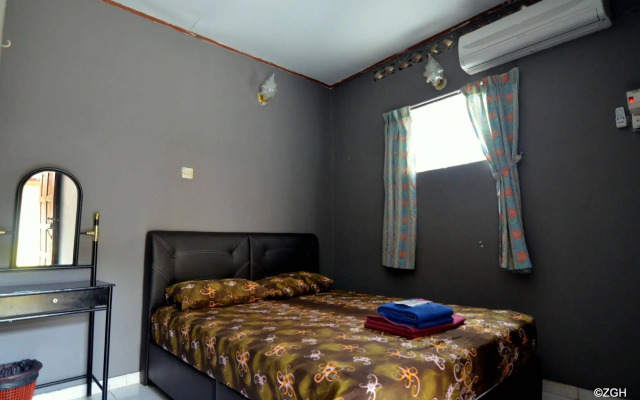 Zackry Guest House