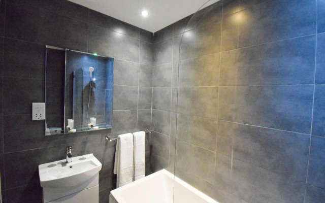 Pembridge Palace Hotel