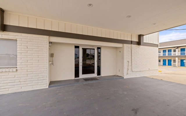 Days Inn by Wyndham Kenedy/Karnes City