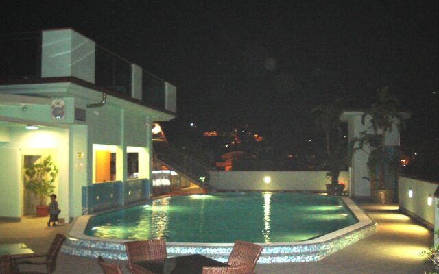 Miramare Palace Hotel