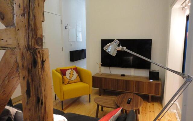 Lisbon Center Modern Art Apartment