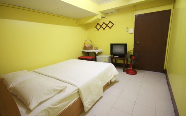 Baan Bua Homestay - Hostel