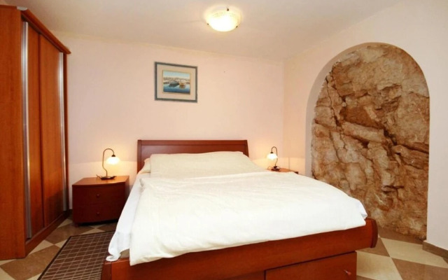 Bernardica - on Cliffs Above sea - H