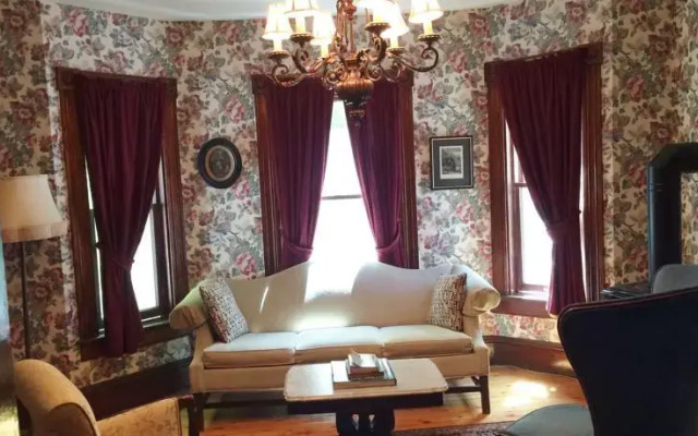 Betsy's Bed & Breakfast