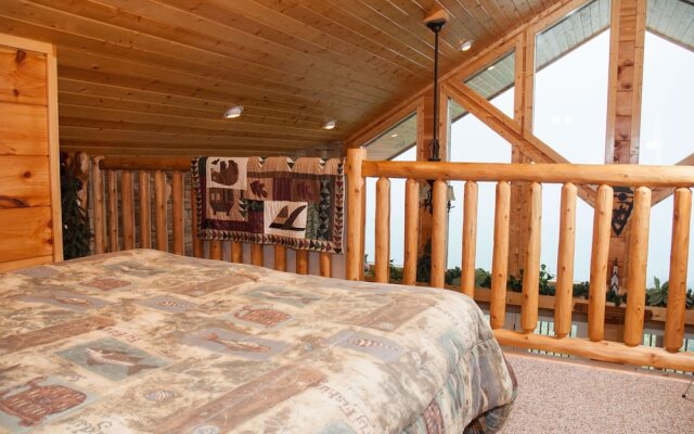 ARROWHEAD - 5 Br Cabin