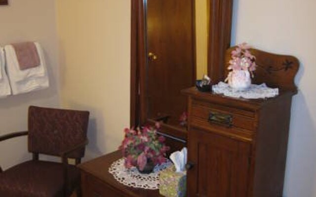 Country At Heart B & B