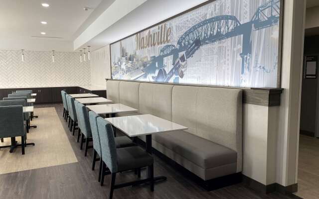 Best Western Plus Executive Residency Antioch Inn