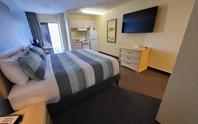 Beachside Hotel