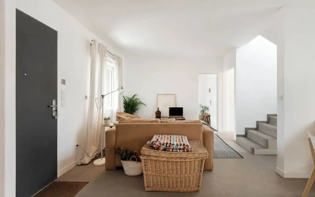 Aguda1 · Aguda's Family House 4bd, Parking, BBQ