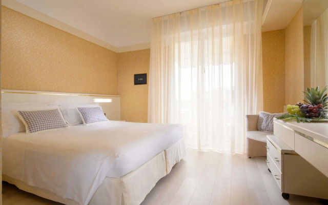 Hotel Bristol