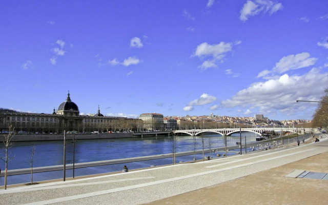 Premiere Classe Lyon Nord - Dardilly