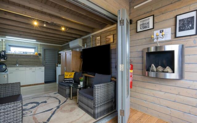 Modern chalet in Wilhelminadorp with private terrace